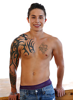 Colby London  strokes dick by Squirtz