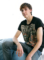Zac Wilder shoots load by Squirtz