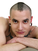 London Carrera jacking off dick by Squirtz