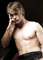 Chris Hemsworth by Male Stars