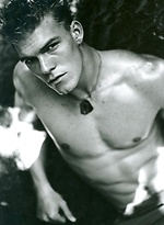 Alan Ritchson by Male Stars