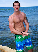 Frank shows his dick by SeanCody