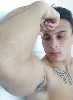 Hot muscle athlete David Vano by Gayhoopla