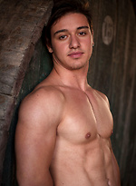 Muscled hottie Fabrizio by LucasKazan