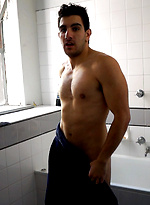 Hit the showers with Aussie Chris Bass by Bentley Race