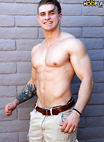 Jonny PITT: Ripped Bodybuilder Jerks OFF by Gayhoopla