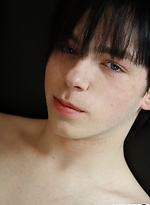 Elliott Hawke gets a helping hand from Brooke Summers by HomoEmo