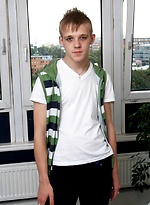 Max strokes dick by Britains Boys